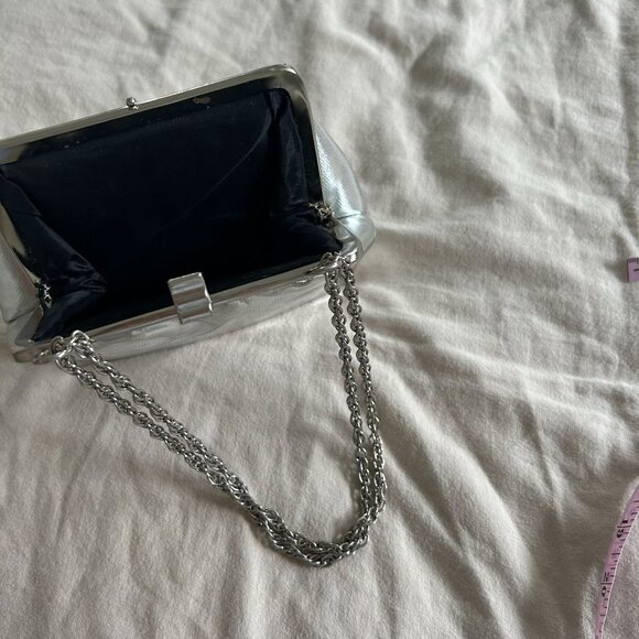 Vintage Silver Chain Strap Evening Bag - Picture 7 of 9